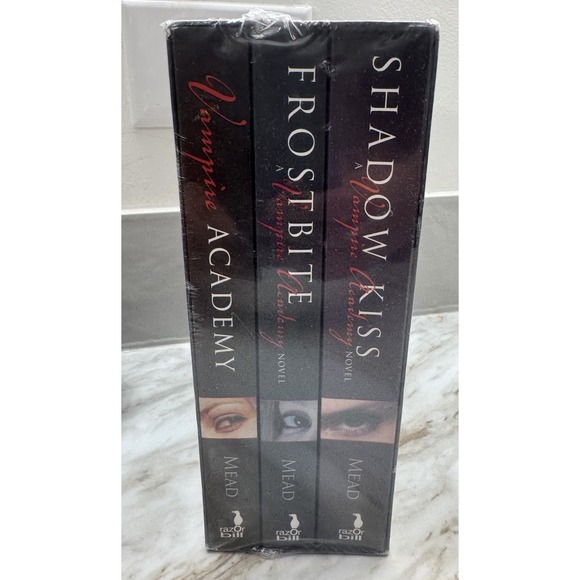 NEW Vampire Academy Collection (3 Books) Richelle Mead Vampire Frostbite Shadow - Picture 3 of 4